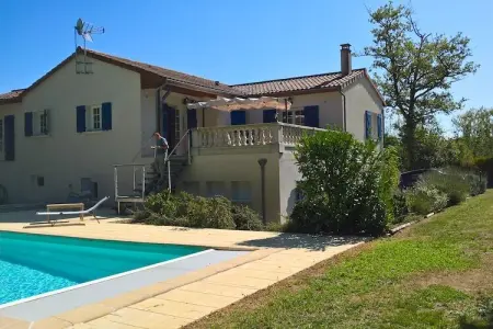 Bourg Est 3, Villa avec jardin près de beau terrain de golf - Photo 2