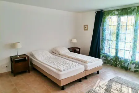Bourg Est 3, Villa avec jardin près de beau terrain de golf - Photo 29