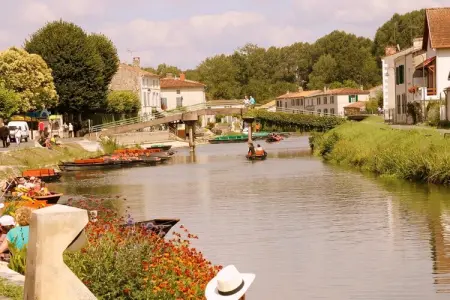 Bourg Est 3, Villa avec jardin près de beau terrain de golf - Photo 36