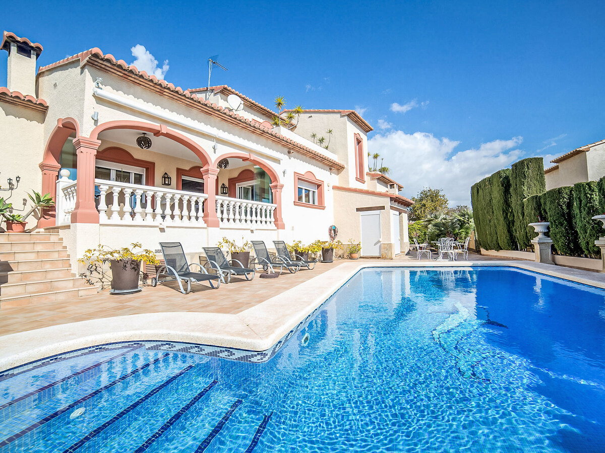 Villa Albert – 425 m² avec piscine à 1,5 km de la mer, Calpe - Photo 1