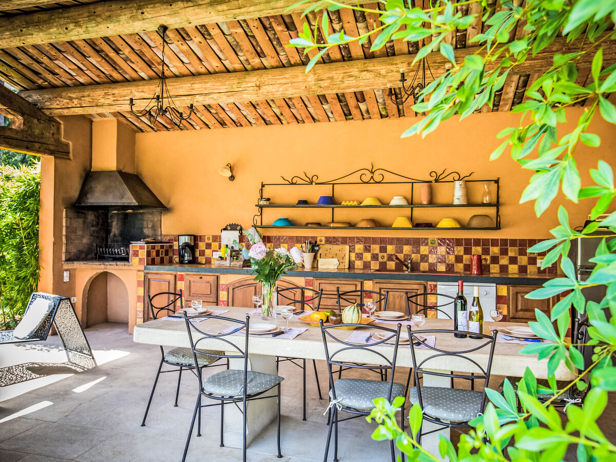 Maison Les Ocres – 230 m² avec piscine à Roussillon - Photo 2