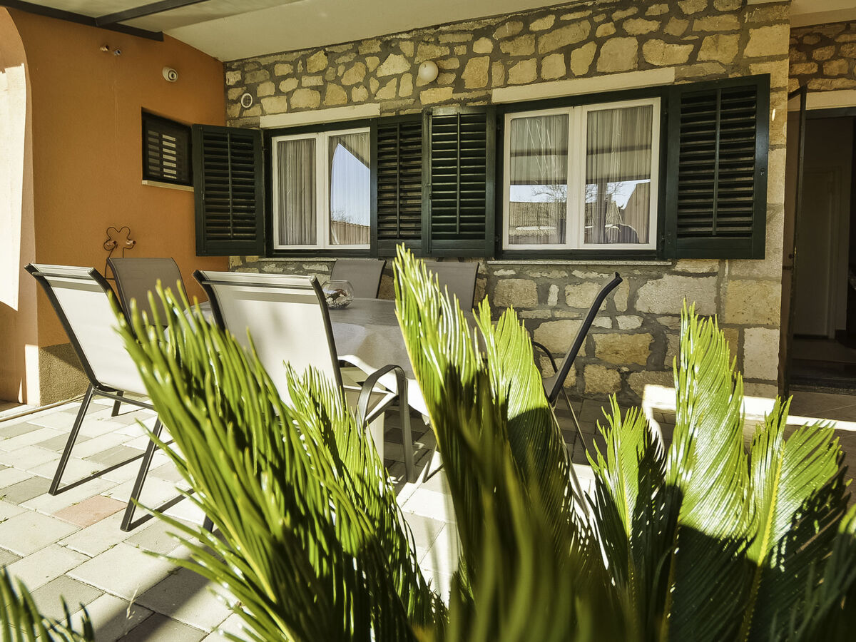 Maison Mila avec piscine privée à Biograd na Moru - Photo 4
