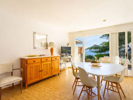 Les Floralies II – Appartement avec vue mer au Lavandou : photo 4
