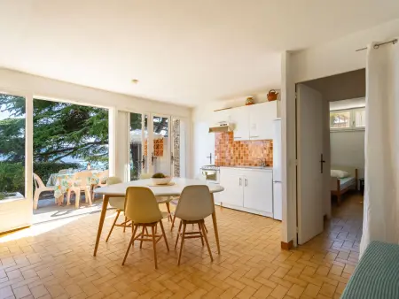 Les Floralies II – Appartement avec vue mer au Lavandou : photo 6
