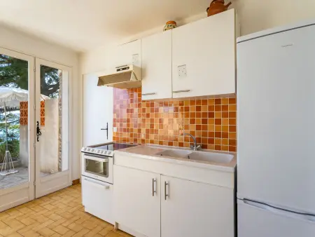 Les Floralies II – Appartement avec vue mer au Lavandou : photo 7