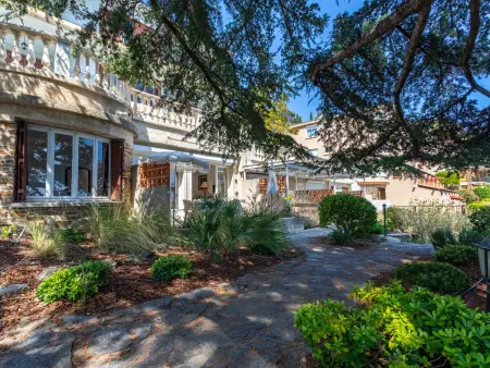 Les Floralies II – Appartement avec vue mer au Lavandou : photo 14