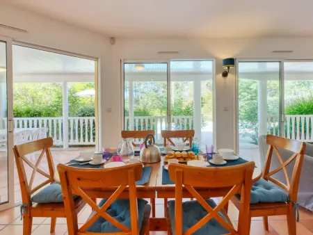Villa Eden Parc à Lacanau avec piscine et jardin : photo 4