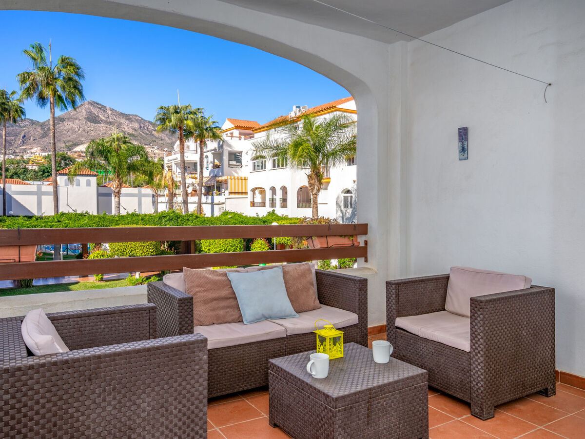 Appartement Los Nadales à Benalmádena, terrasse vue piscine - Photo 2