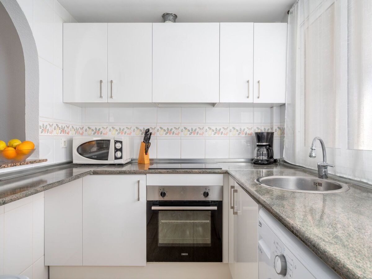 Appartement Los Nadales à Benalmádena, terrasse vue piscine - Photo 4