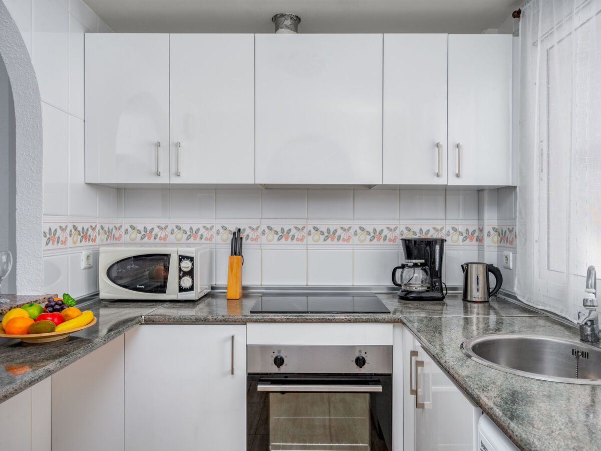 Appartement Los Nadales à Benalmádena, terrasse vue piscine - Photo 16