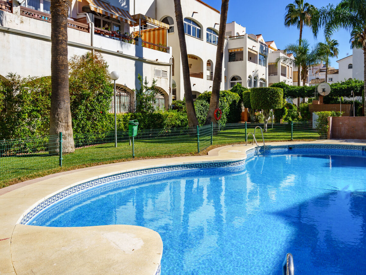 Appartement Los Nadales à Benalmádena, terrasse vue piscine - Photo 37
