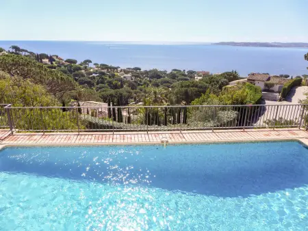 Villa La Sianne : 8 pers, piscine et vue mer à Sainte-Maxime - Photo 1