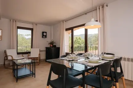 Els Llacs, gîte médiéval 8 pers. en montagne catalane : photo 3