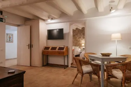 Els Llacs, gîte médiéval 8 pers. en montagne catalane : photo 16