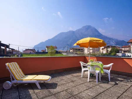 Appartement Margi, 65 m² avec terrasse à Dongo : photo 2