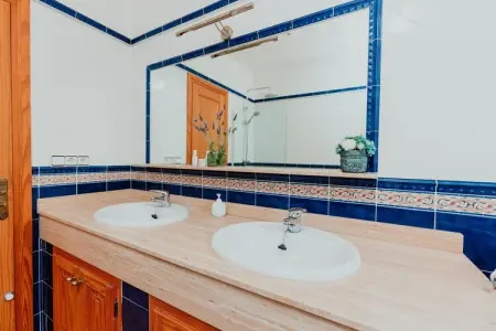 Maison 2 chambres avec piscine privée à Cala Comte : photo 26