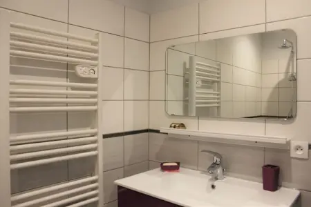 Gîte plain-pied avec piscine aux portes de Faucon : photo 10