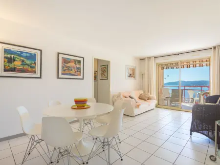 Les Mandariniers – Apt 4 pers. avec balcon vue mer : photo 3