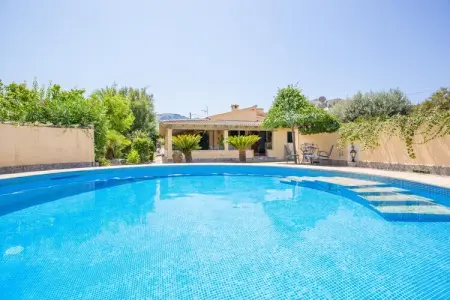 Villa La Sort Llarga à Pollença, piscine et porche jeux : photo 3