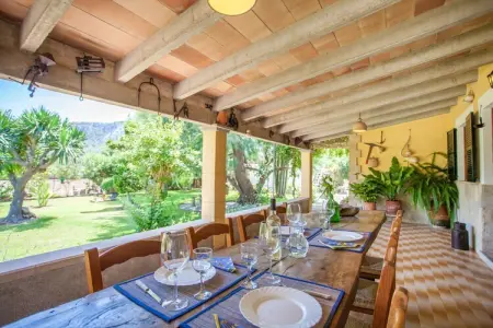 Villa La Sort Llarga à Pollença, piscine et porche jeux : photo 11