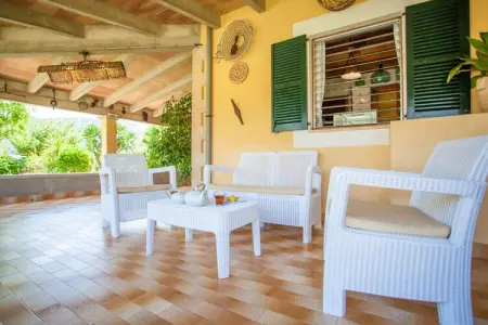 Villa La Sort Llarga à Pollença, piscine et porche jeux : photo 12