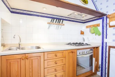 Villa La Sort Llarga à Pollença, piscine et porche jeux : photo 15