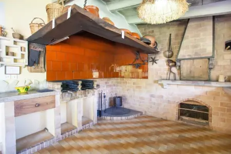 Villa La Sort Llarga à Pollença, piscine et porche jeux : photo 37