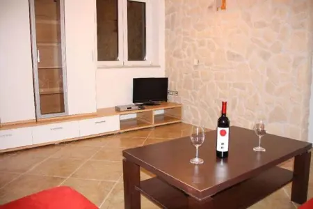 Holiday Home Rosie 2, Maison à Novigrad avec piscine privée - Photo 4