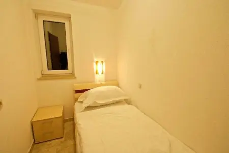 Holiday Home Rosie 2, Maison à Novigrad avec piscine privée - Photo 11