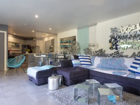 Maison 2 pièces avec piscine privée à Châteaurenard : photo 3