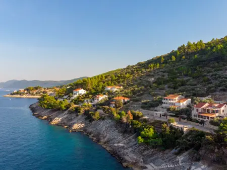 Maison Borovina avec piscine privée, vue mer à Korčula : photo 24