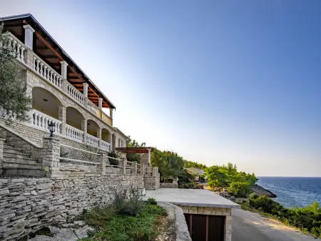 Maison Borovina avec piscine privée, vue mer à Korčula : photo 35
