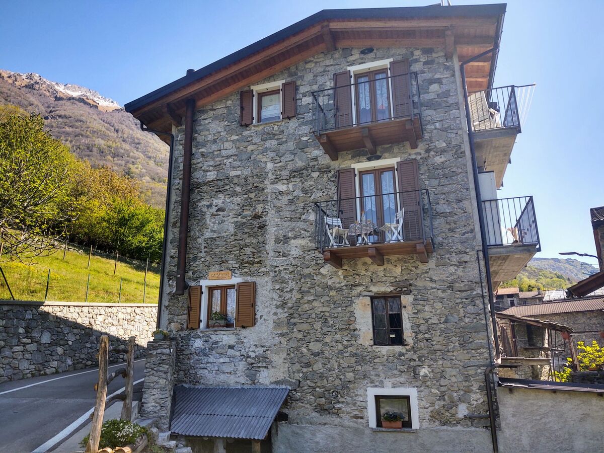 Casa Kiwi, maison 3 niveaux vue montagnes à Cercino - Photo 2