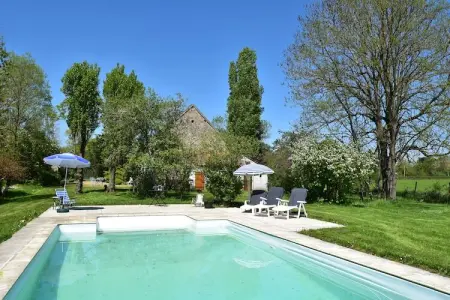 La Chantenay, Belle maison de vacances authentique avec piscine - Photo 9