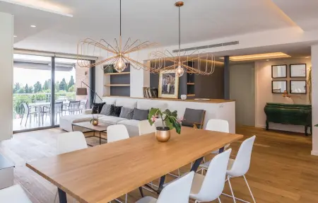 Maison moderne avec piscine privée à Alella : photo 2