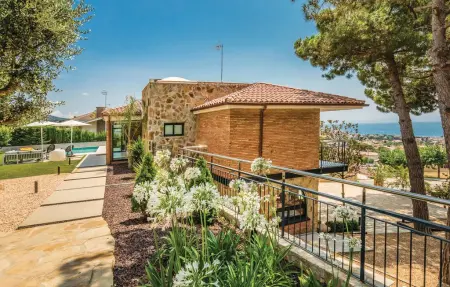 Maison moderne avec piscine privée à Alella : photo 6