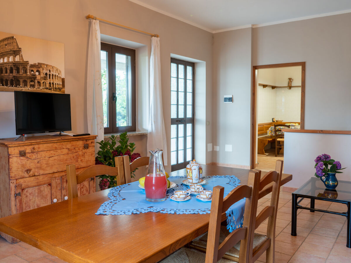 Gîte Rosa Bacara – Lago di Bolsena, piscine à 900 m du lac - Photo 9