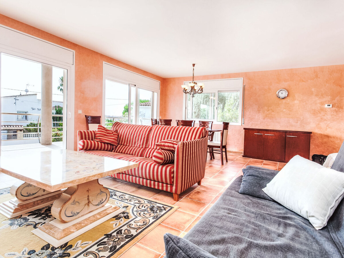 Villa Dorian – piscine privée et jardin clos à 1 km de la mer - Photo 4