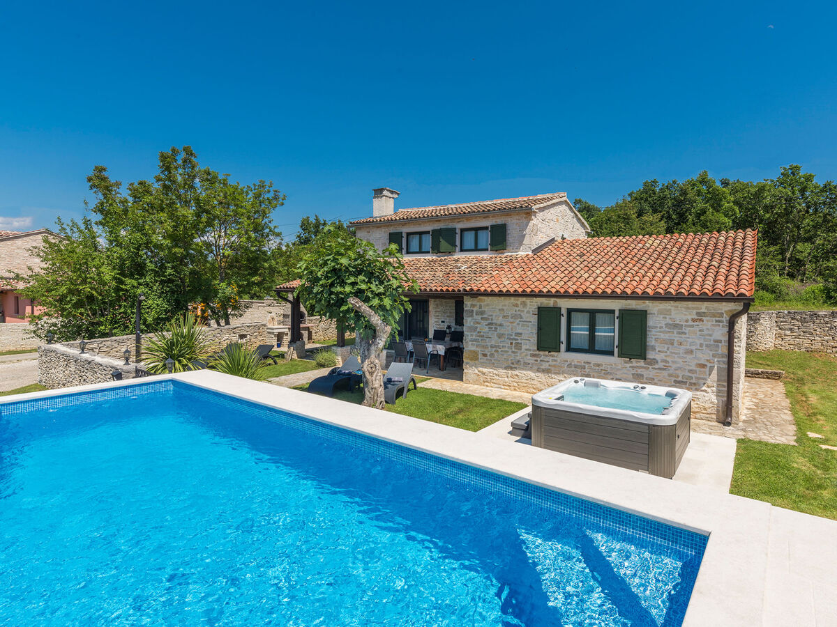 Villa Ana Rita – Maison piscine chauffée à Kanfanar - Photo 1