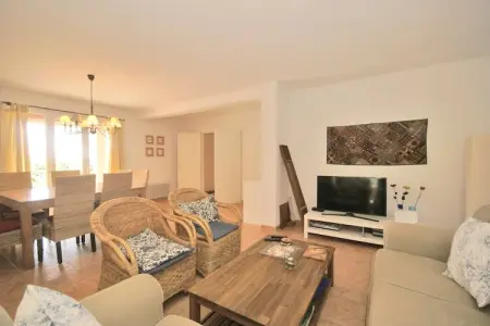 Saumane, Villa à Saumane avec Piscine et Golf - Photo 6