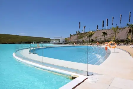 Location appartement à Casares, Bel appartement à Estepona avec sauna