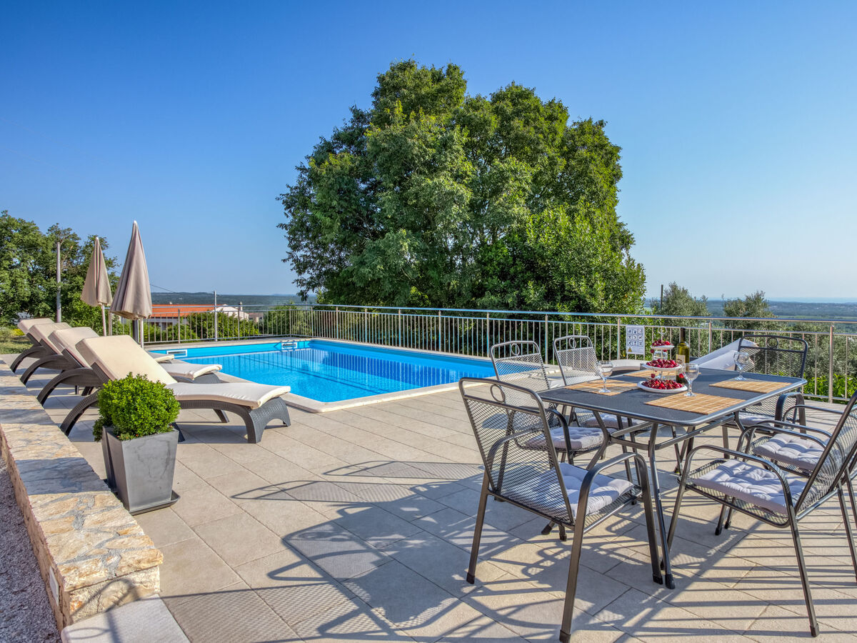 Maison Legović avec piscine privée à Kaštelir - Photo 1