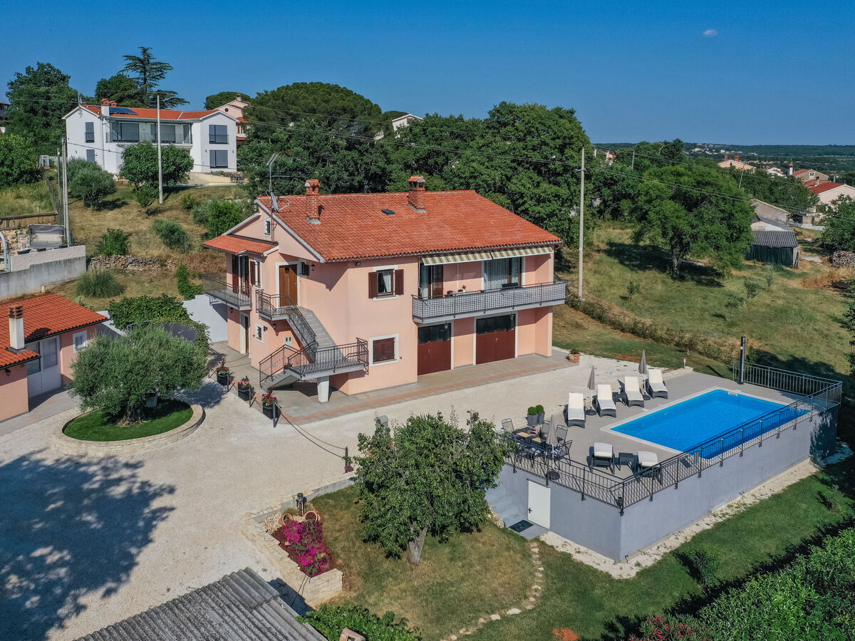 Maison Legović avec piscine privée à Kaštelir - Photo 2
