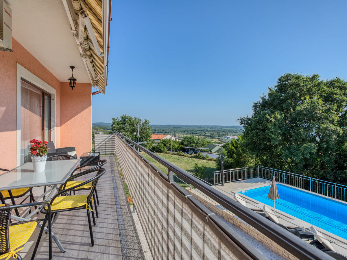 Maison Legović avec piscine privée à Kaštelir - Photo 4
