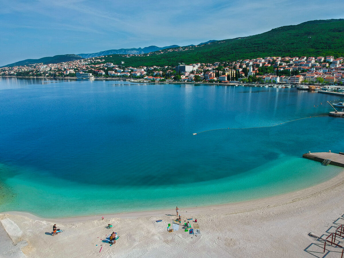 Divna, maison rénovée à 100 m de la mer à Selce - Photo 18