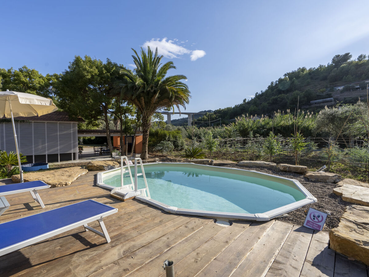 Villa Miró – Maison 2 pièces avec piscine près de San Lorenzo - Photo 1