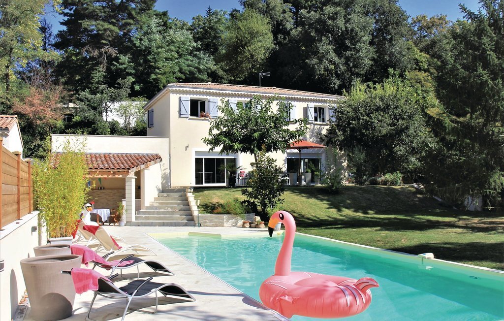 Maison 14 personnes à Montélimar - Photo 1