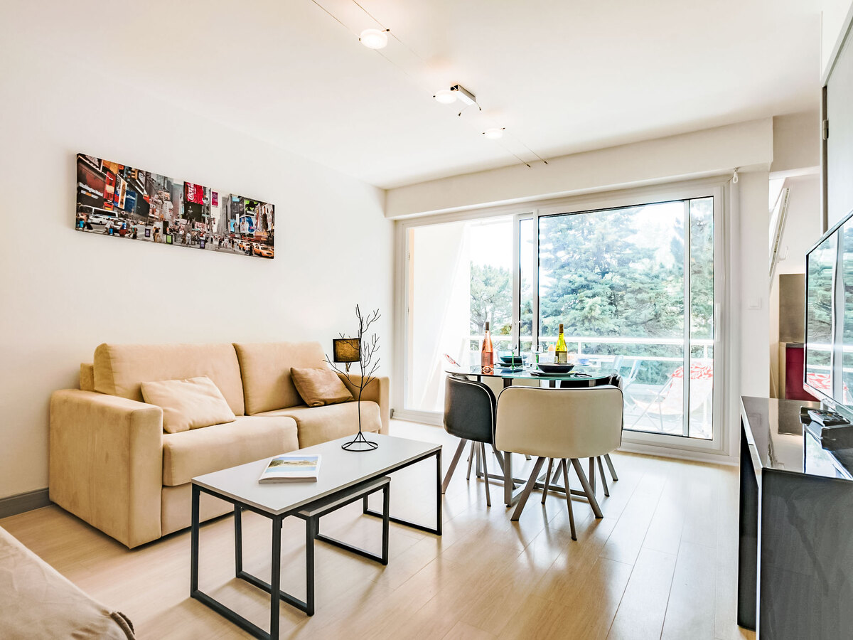 Studio rénové 26 m² avec balcon vue jardin à Carnac - Photo 1