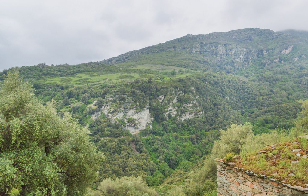 Maison de montagne avec terrasse vue sur les Alpes, Sant Petru - Photo 10