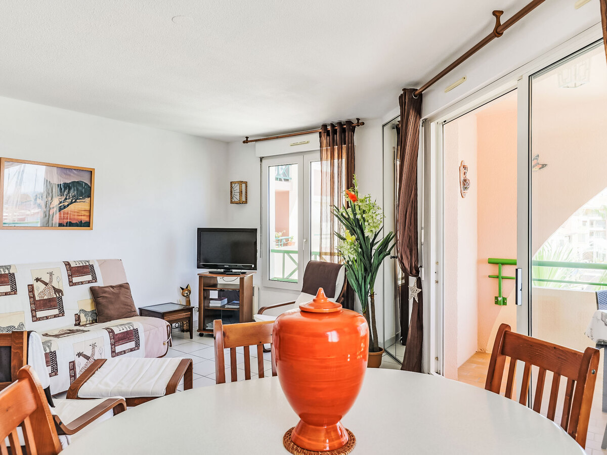 Appartement Bleu Marine à Fréjus, vue mer et port - Photo 5